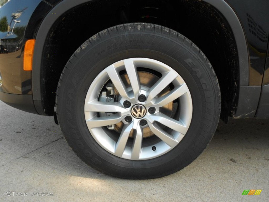 2012 Tiguan S - Deep Black Metallic / Black photo #9