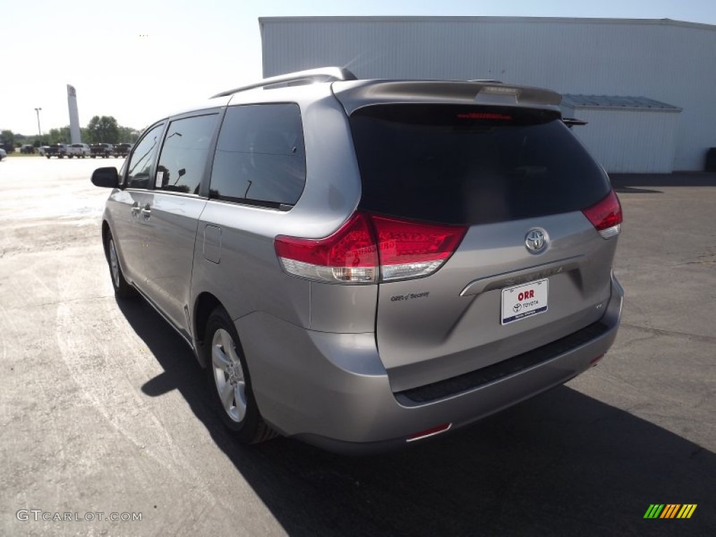 2012 Sienna LE - Silver Sky Metallic / Light Gray photo #5