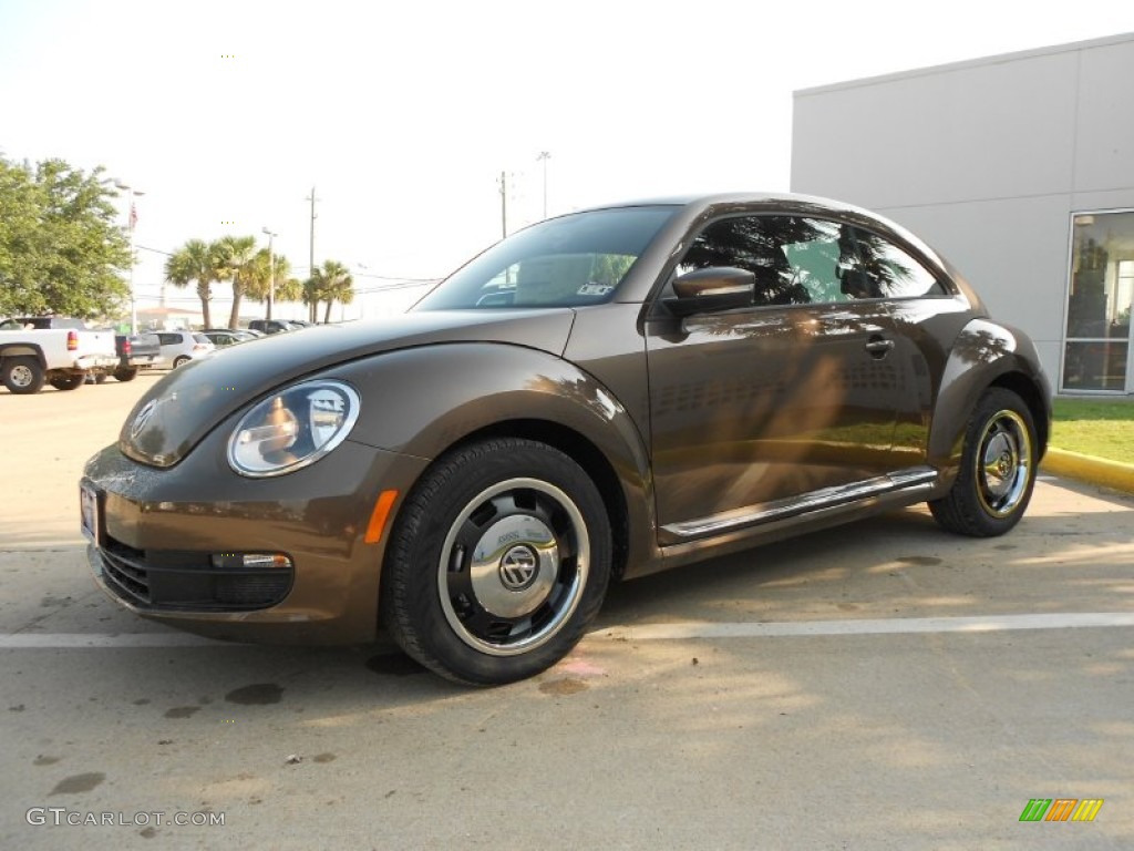 2012 Toffee Brown Metallic Volkswagen Beetle 2.5L 64925076 Photo 3