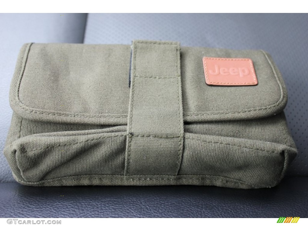 2008 Grand Cherokee Laredo 4x4 - Bright Silver Metallic / Dark Slate Gray photo #4