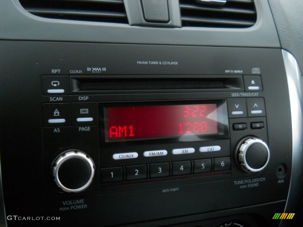 2011 Suzuki SX4 Crossover AWD Audio System Photo #64970275