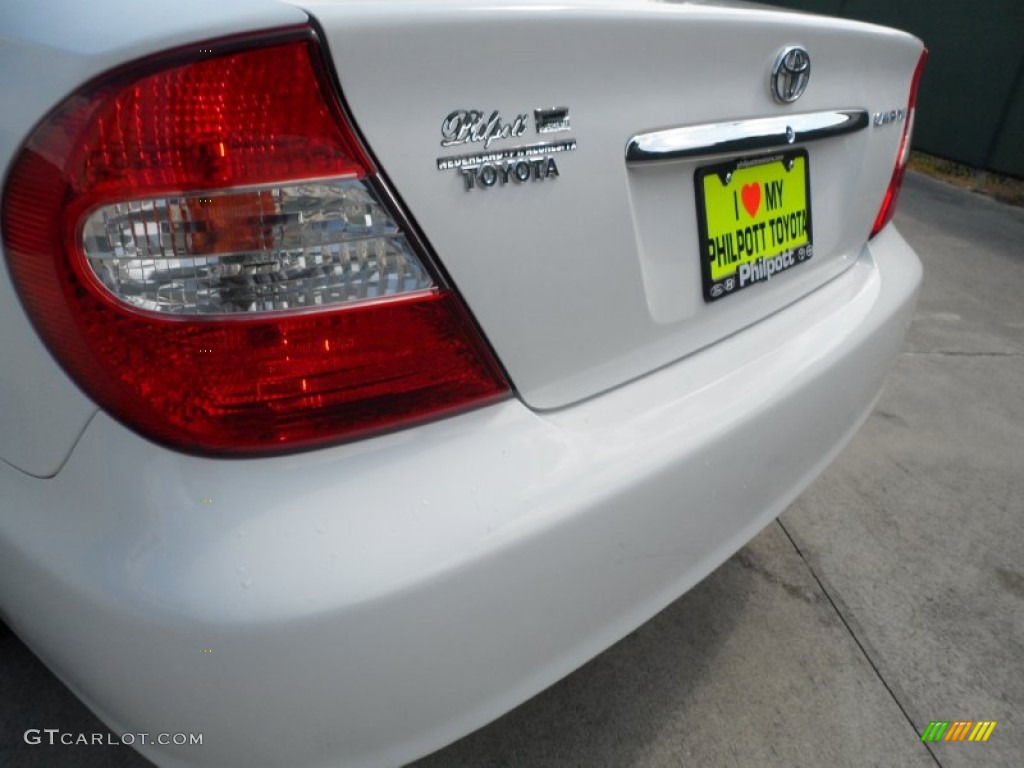 2002 Camry XLE - Super White / Stone photo #21