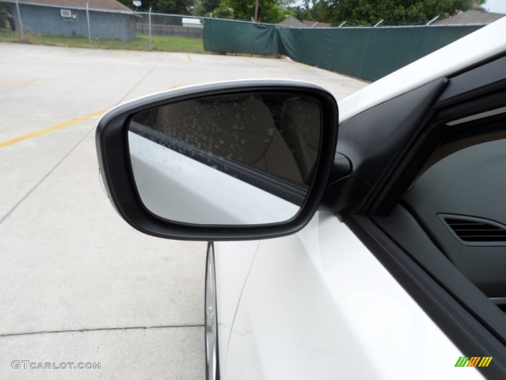 2013 Elantra Limited - Shimmering White / Beige photo #13