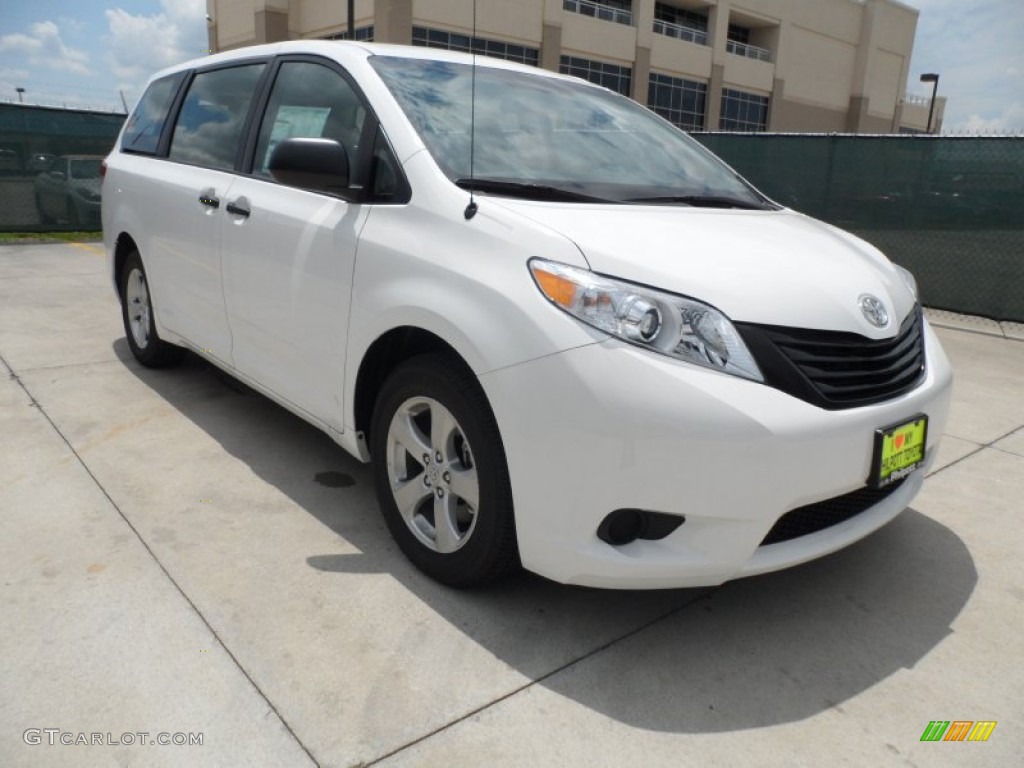 2012 Sienna  - Super White / Bisque photo #1