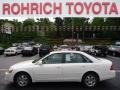 Diamond White Pearl 2001 Toyota Avalon XL