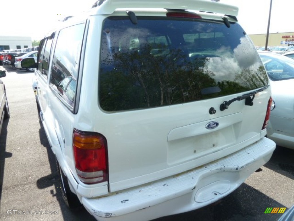 2000 Explorer XLT 4x4 - Oxford White / Medium Prairie Tan photo #3
