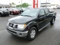 Super Black - Frontier SE Crew Cab 4x4 Photo No. 3