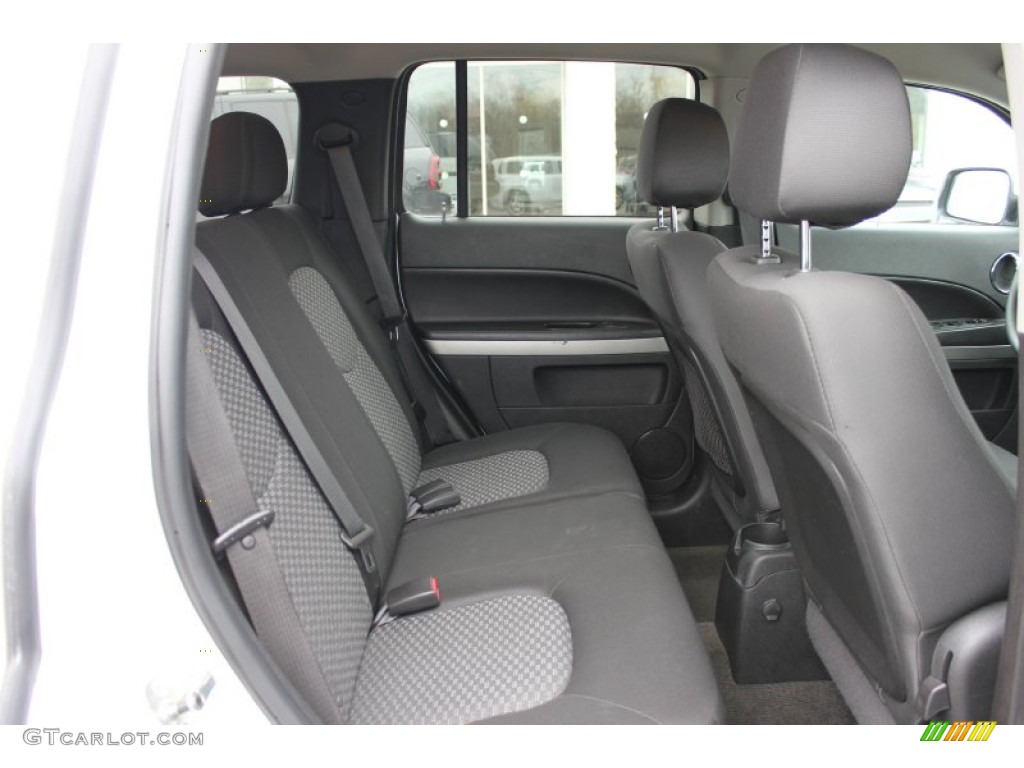 2011 HHR LT - Arctic Ice White / Gray photo #9