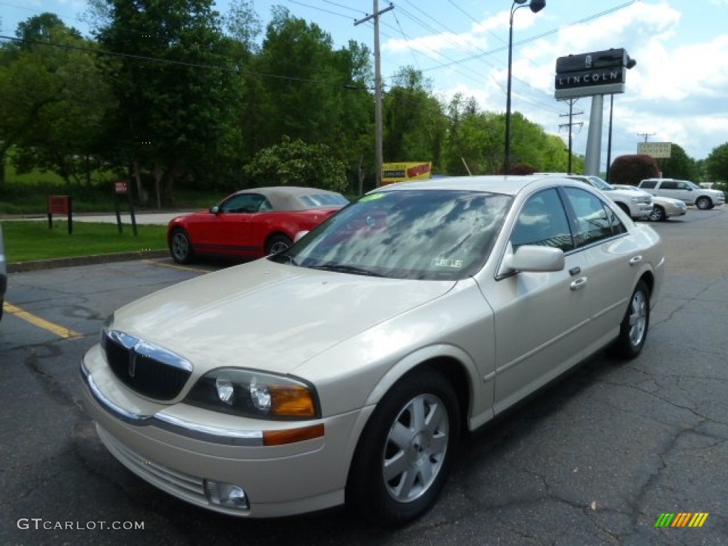 Ivory Parchment Pearl Tri-Coat Lincoln LS