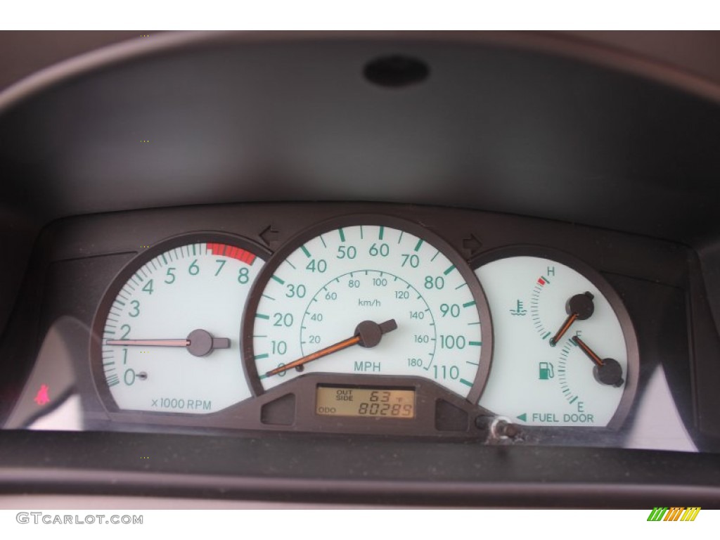 2003 Corolla LE - Super White / Light Gray photo #15