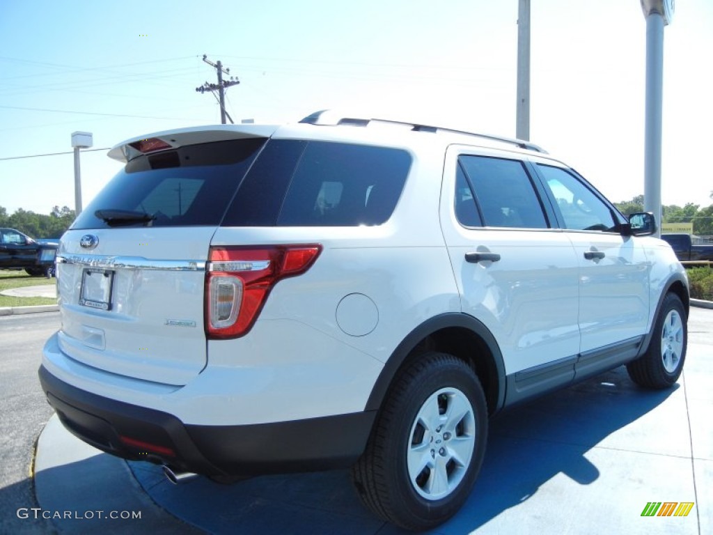 2013 Explorer EcoBoost - Oxford White / Medium Light Stone photo #3