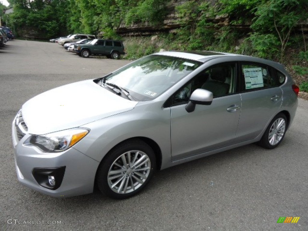 2012 Impreza 2.0i Limited 5 Door - Ice Silver Metallic / Black photo #6