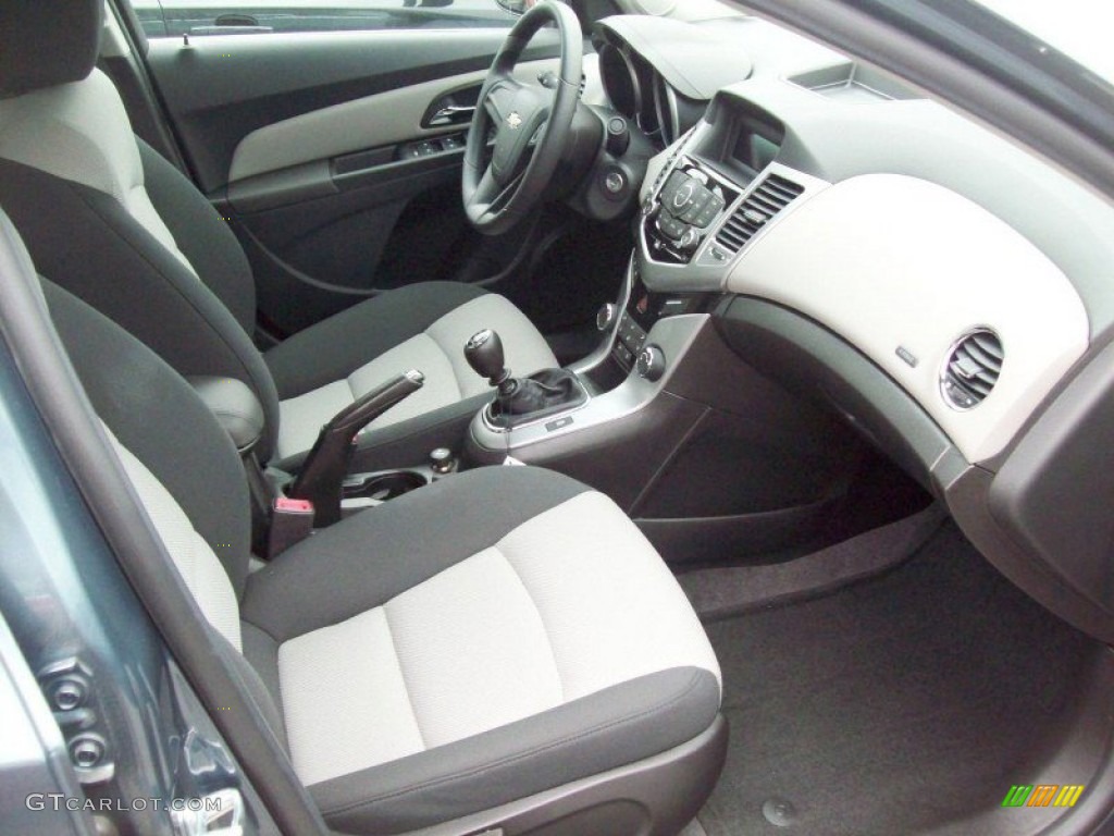 2012 Cruze LS - Blue Granite Metallic / Jet Black/Medium Titanium photo #6