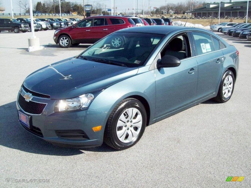 2012 Cruze LS - Blue Granite Metallic / Jet Black/Medium Titanium photo #11