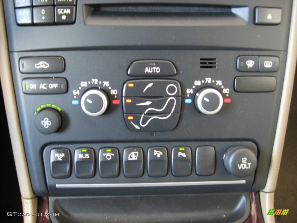 2013 Volvo XC90 3.2 AWD Controls Photo #64999622