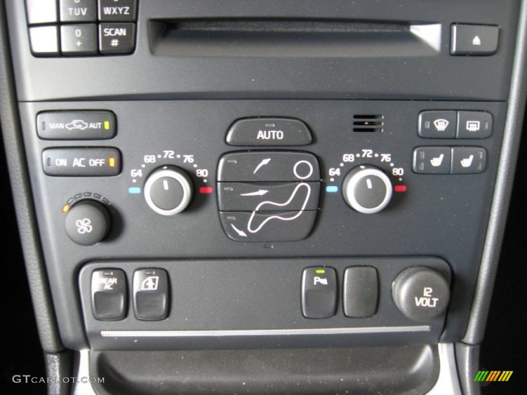 2013 Volvo XC90 3.2 AWD Controls Photo #64999892
