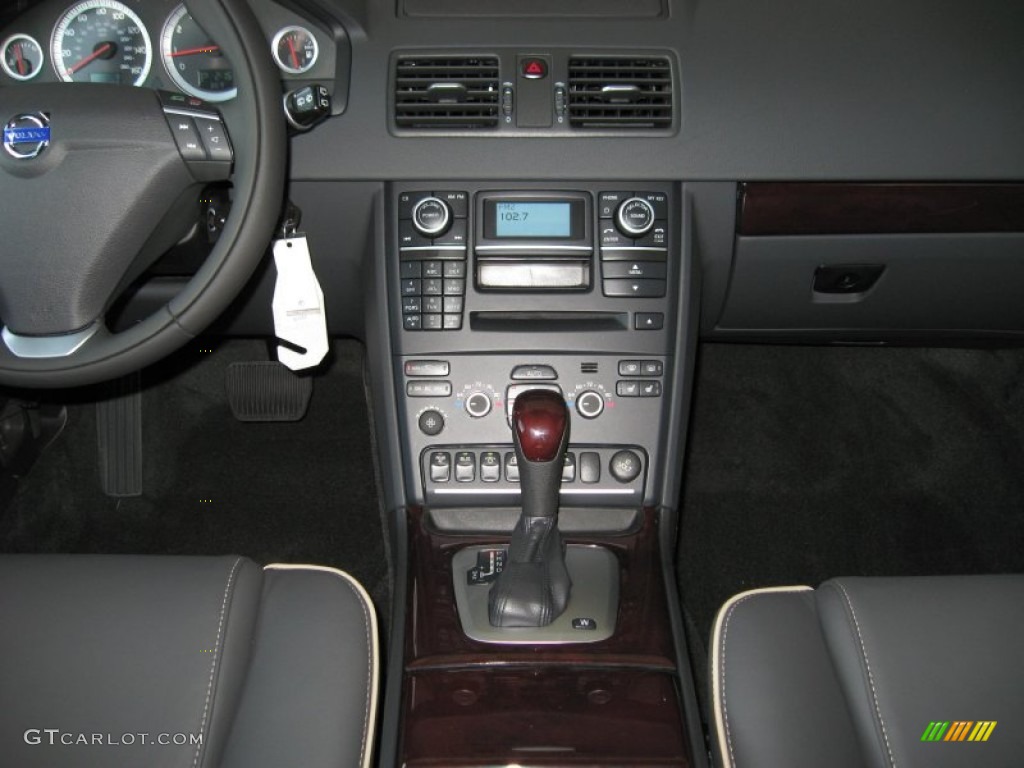 2013 Volvo XC90 3.2 AWD Controls Photo #65000156