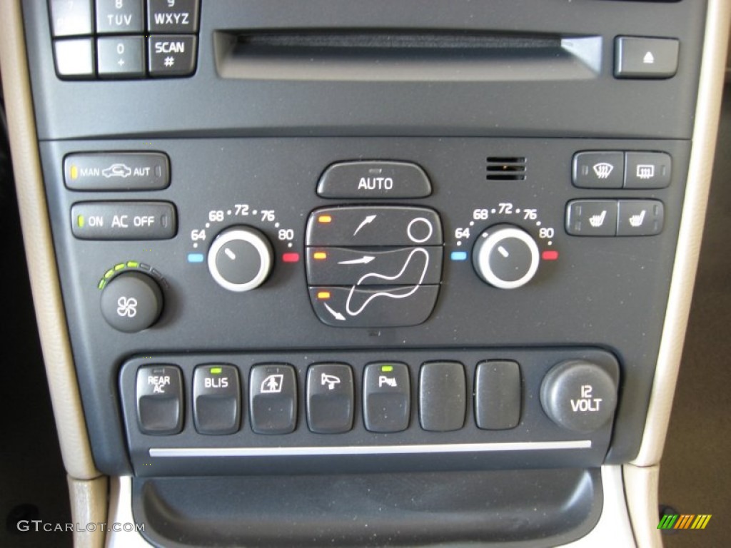 2013 Volvo XC90 3.2 AWD Controls Photo #65000451