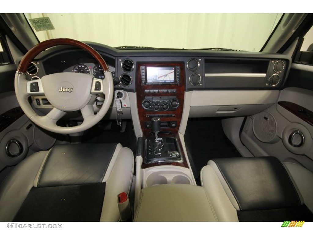 2009 Jeep Commander Overland 4x4 Dark Slate Gray/Light Graystone Dashboard Photo #65001614