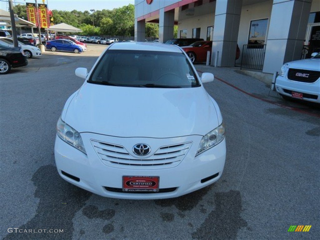 2008 Camry LE V6 - Super White / Ash photo #2