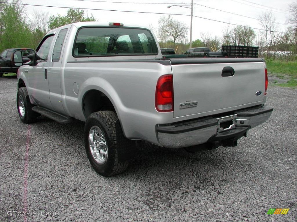 2005 F350 Super Duty XLT SuperCab 4x4 - Silver Metallic / Medium Flint photo #8