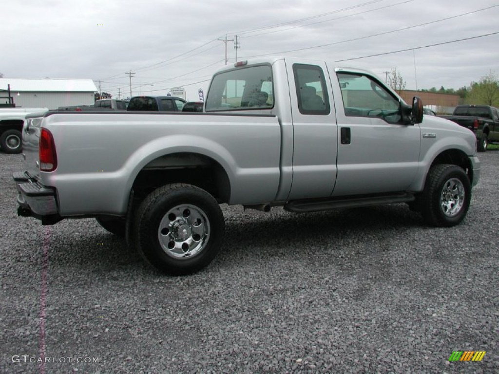 2005 F350 Super Duty XLT SuperCab 4x4 - Silver Metallic / Medium Flint photo #14