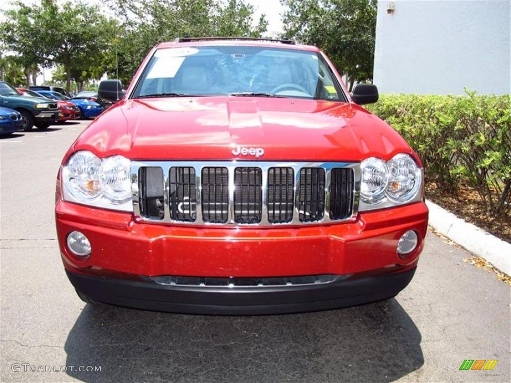 2005 Grand Cherokee Limited - Inferno Red Crystal Pearl / Dark Khaki/Light Graystone photo #8