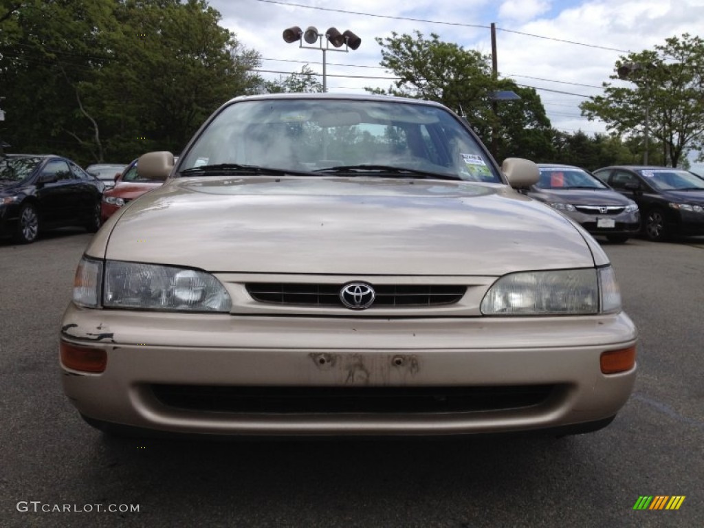 1997 Corolla DX - Cashmere Beige Metallic / Beige photo #7