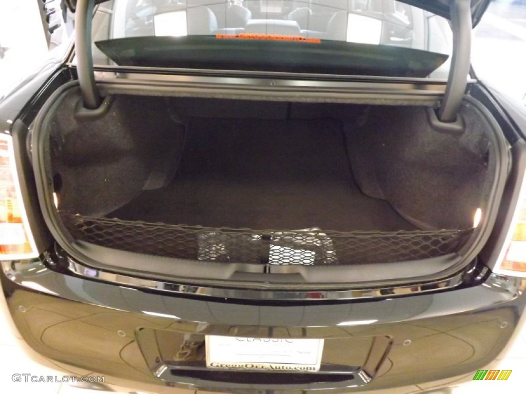 2012 Chrysler 300 SRT8 Trunk Photo #65014866