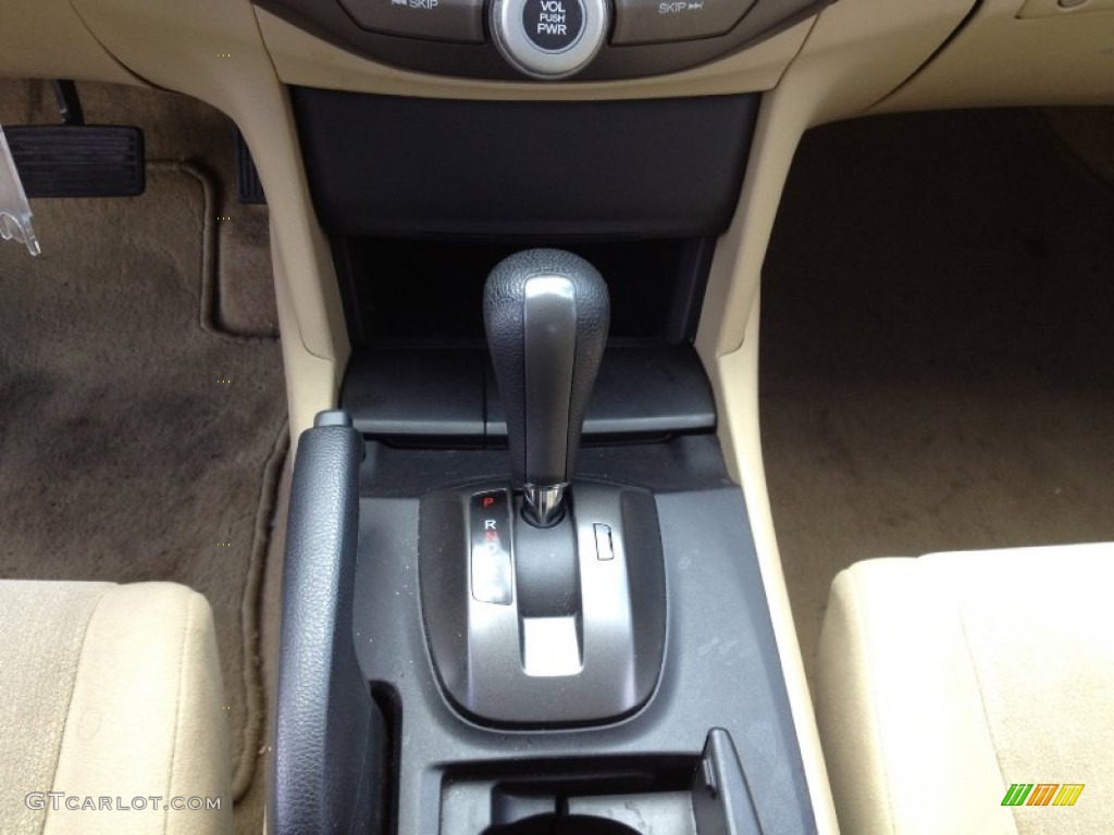 2010 Accord LX Sedan - Crystal Black Pearl / Ivory photo #24
