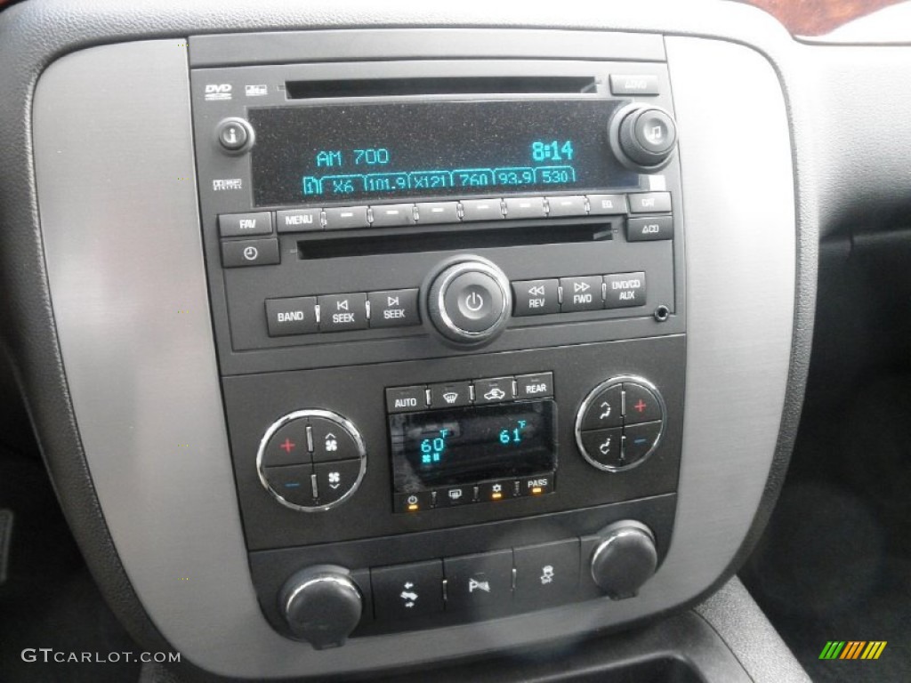 2012 GMC Yukon XL SLE 4x4 Controls Photos