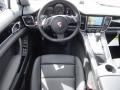 Black - Panamera 4 Photo No. 15