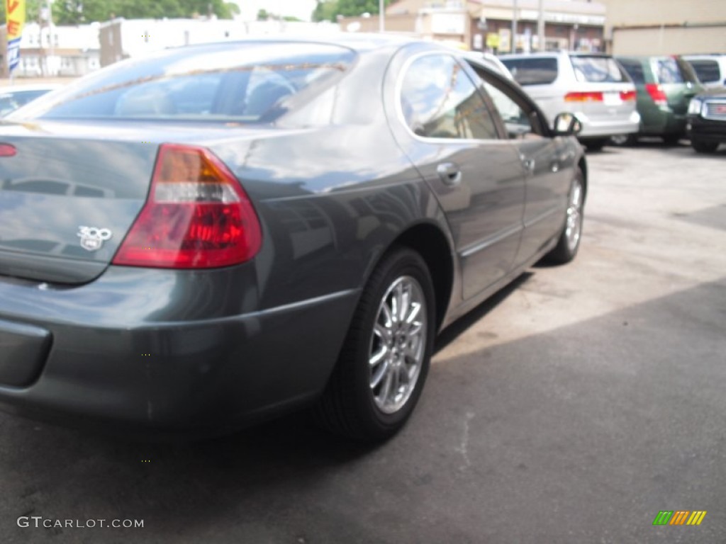 2002 300 M Sedan - Graphite Metallic / Sandstone photo #9