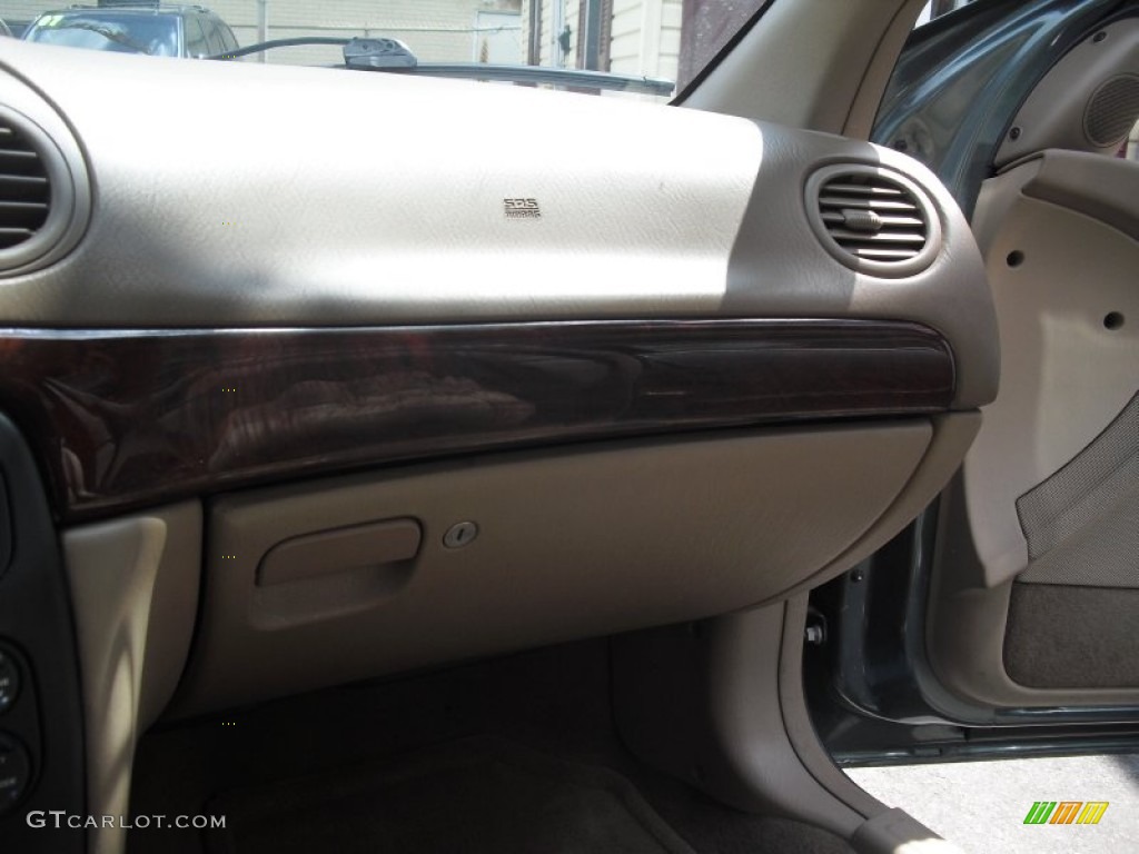 2002 300 M Sedan - Graphite Metallic / Sandstone photo #104