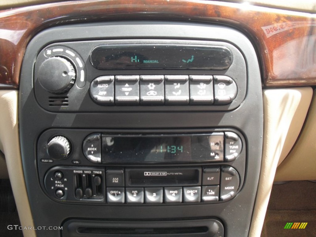 2002 300 M Sedan - Graphite Metallic / Sandstone photo #108