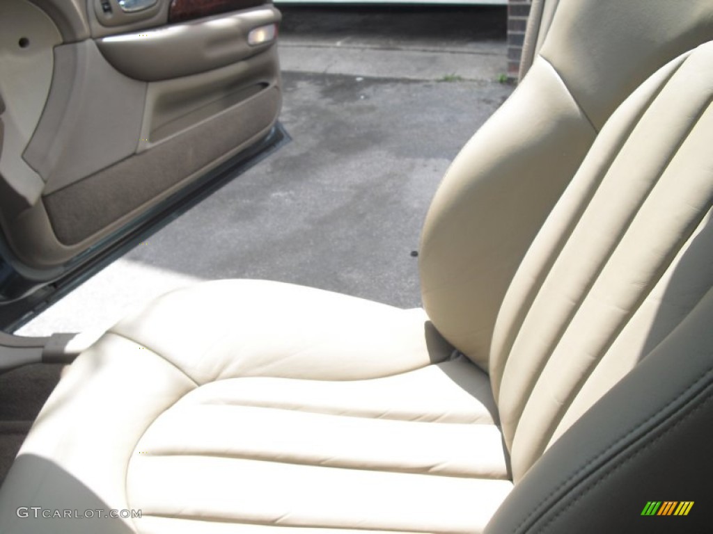 2002 300 M Sedan - Graphite Metallic / Sandstone photo #113
