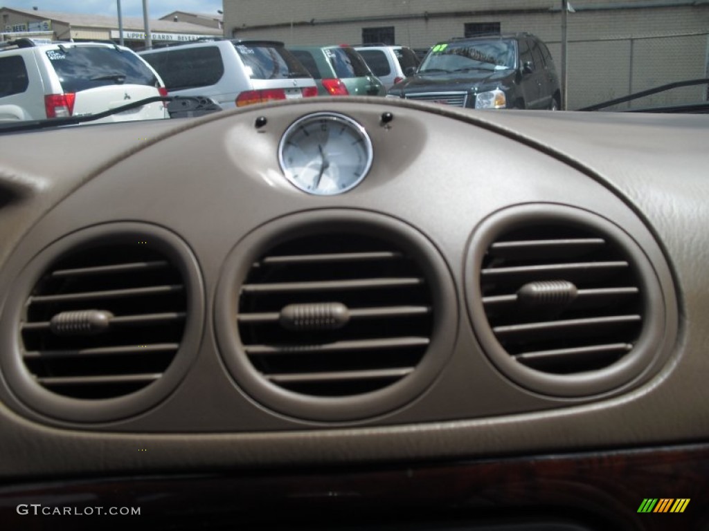 2002 300 M Sedan - Graphite Metallic / Sandstone photo #120