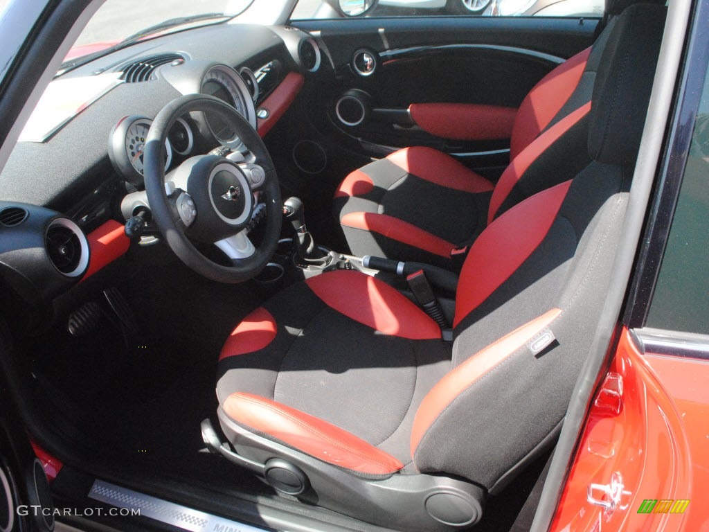 2009 Cooper S Clubman - Chili Red / Black/Rooster Red photo #13