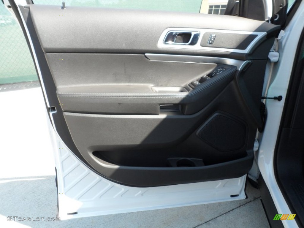 2011 Explorer XLT - White Platinum Tri-Coat / Charcoal Black photo #36