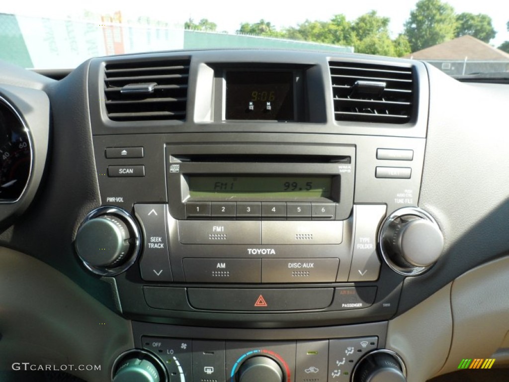 2009 Highlander V6 - Black / Sand Beige photo #33