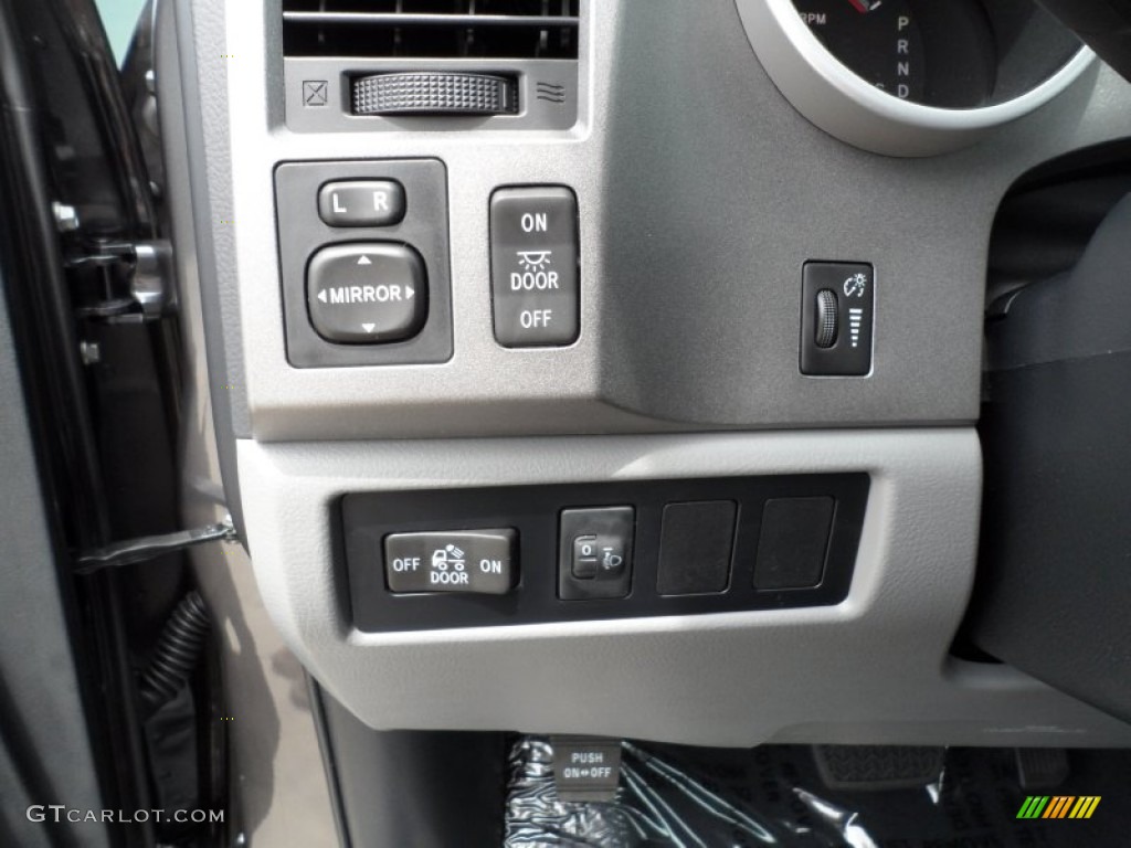 2012 Toyota Tundra TRD Double Cab Controls Photos
