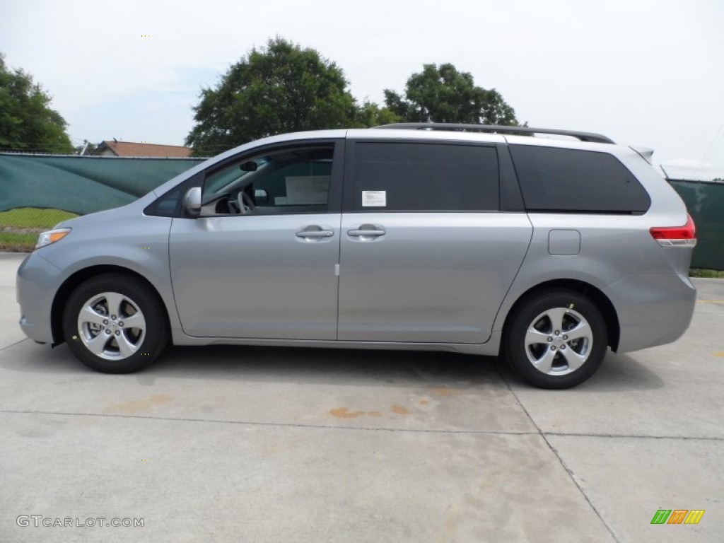 2012 Sienna LE - Silver Sky Metallic / Light Gray photo #6