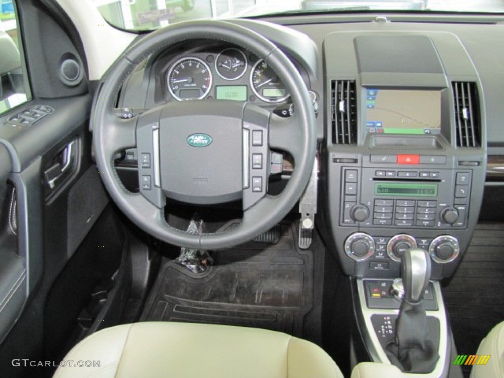 2011 Land Rover LR2 HSE Ivory Dashboard Photo #65035055