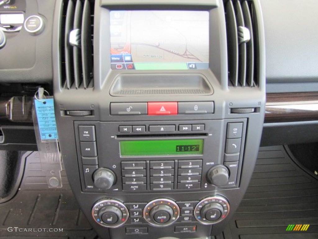 2011 Land Rover LR2 HSE Controls Photo #65035221