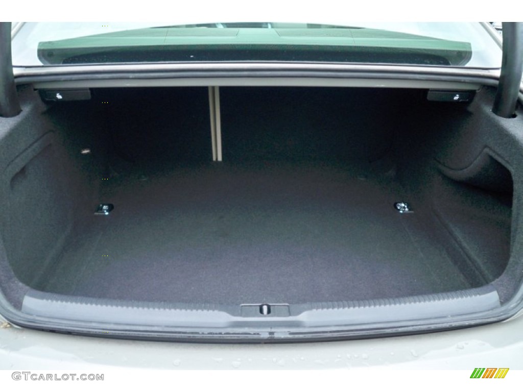 2010 Audi A5 2.0T quattro Coupe Trunk Photo #65037398