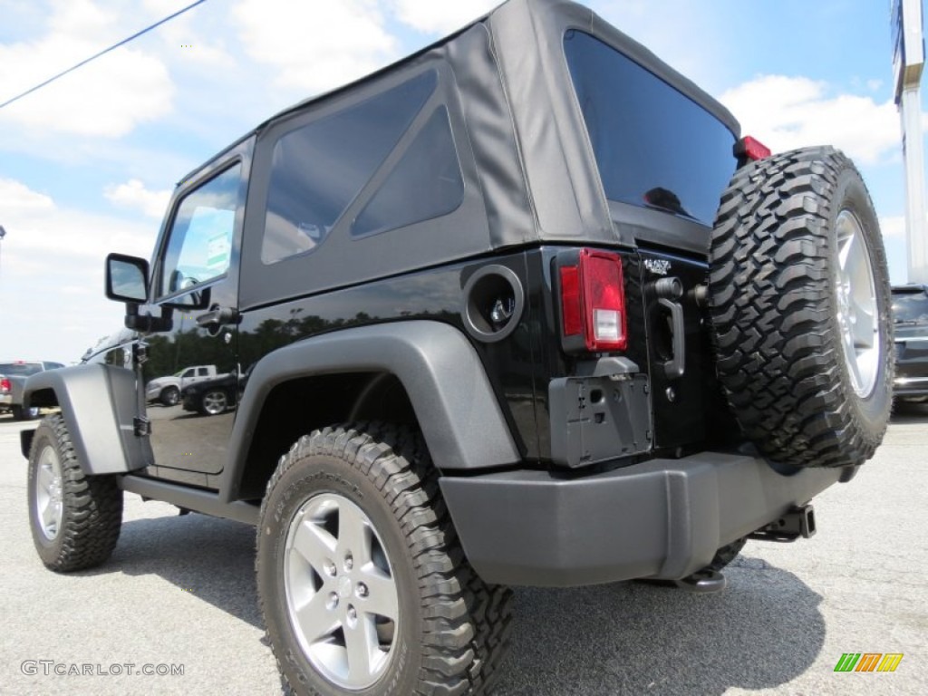 2012 Wrangler Rubicon 4X4 - Black / Black photo #5