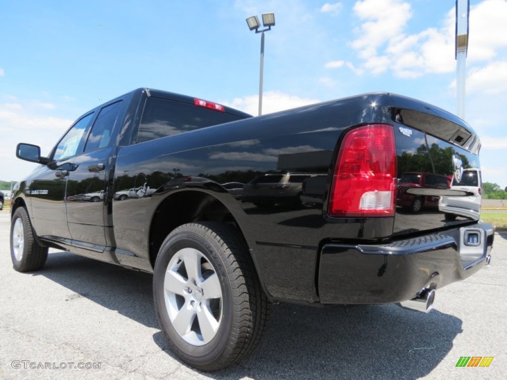 2012 Ram 1500 Express Quad Cab - Black / Dark Slate Gray/Medium Graystone photo #5