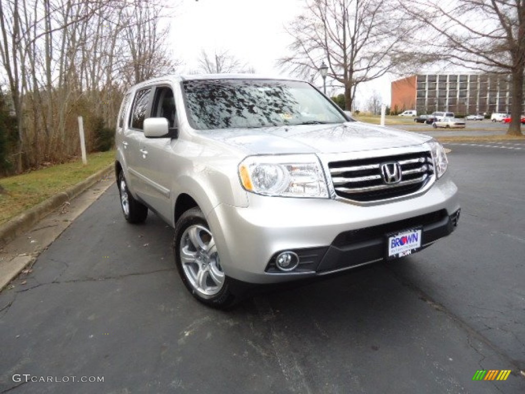 Alabaster Silver Metallic Honda Pilot