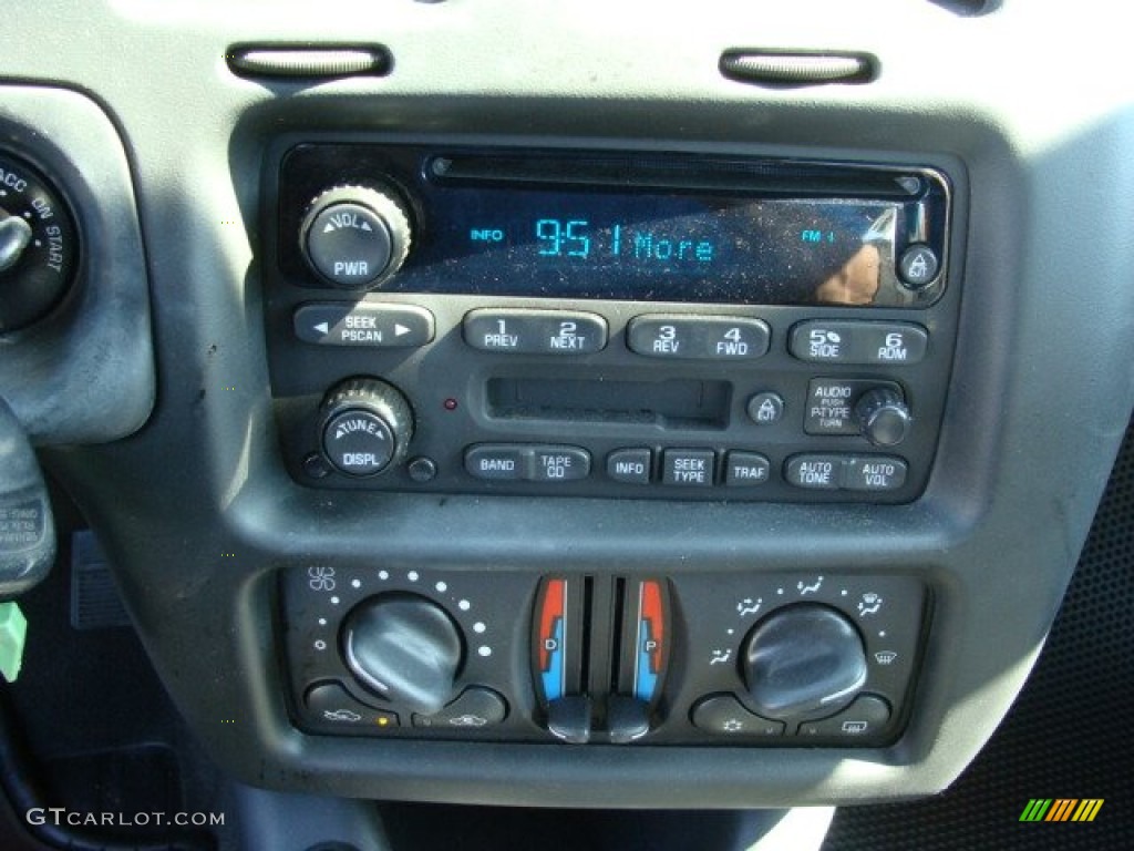 2004 Chevrolet Monte Carlo SS Controls Photo #65058748