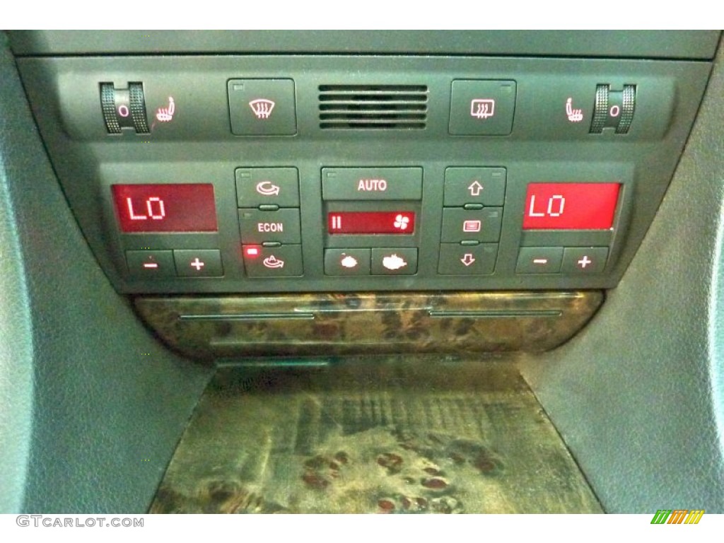2003 Audi RS6 4.2T quattro Controls Photo #65061181